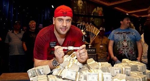 Профессиональный игрок в покер – как им стать?