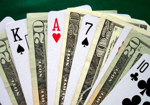 Можно ли выиграть в онлайн покер?