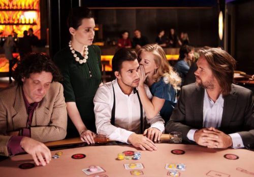 Тимплей в покере