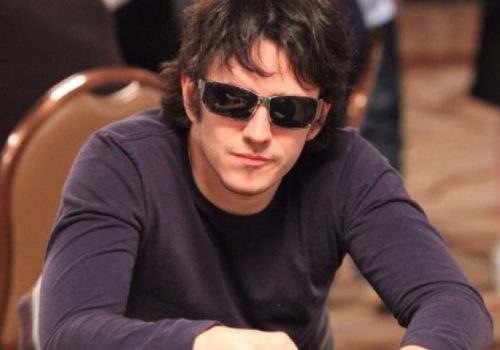 Айзек Хекстон будет представлять PartyPoker