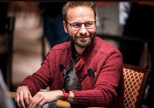 Даниэль Негреану лидирует по фишкам по результатам первого дня игры в SHRB