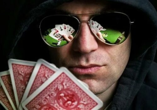 Что значит выражение покер фейс